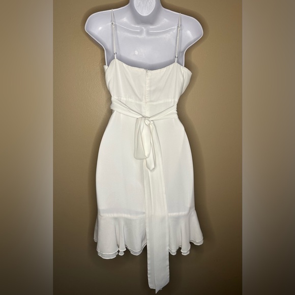 White Lucy In The Sky Dress - Picture 2 of 4